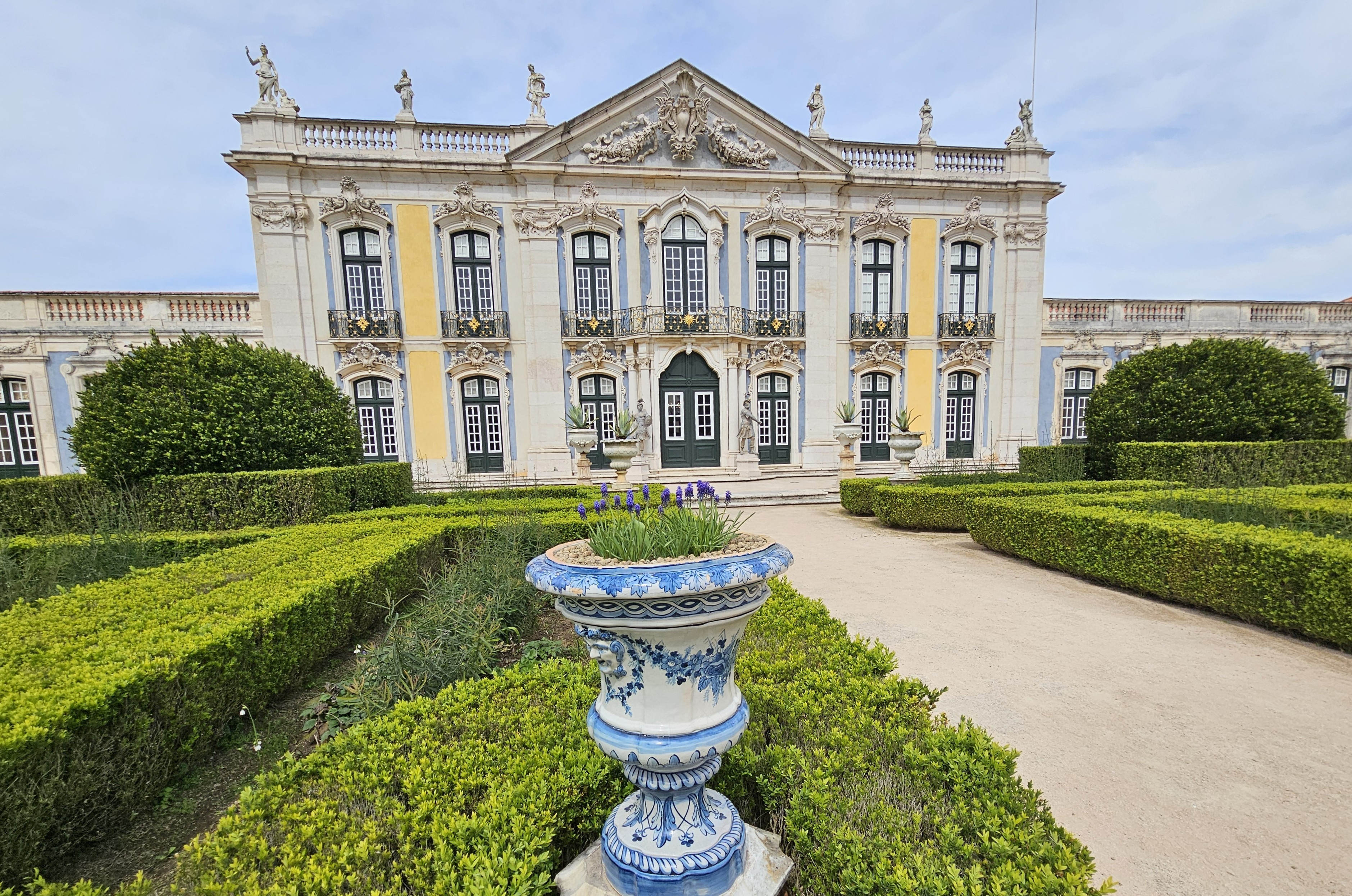 Queluz